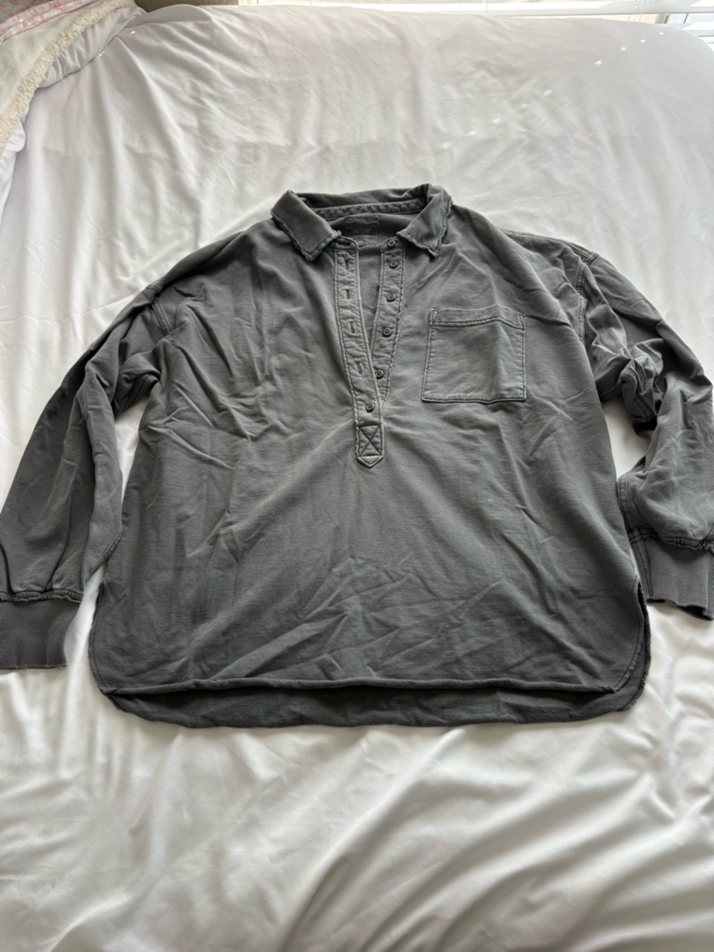 aerie Men's Long-Sleeve Henley Polo - Charcoal Gray